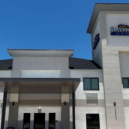 Отель Baymont By Wyndham Freeport Texas Экстерьер фото